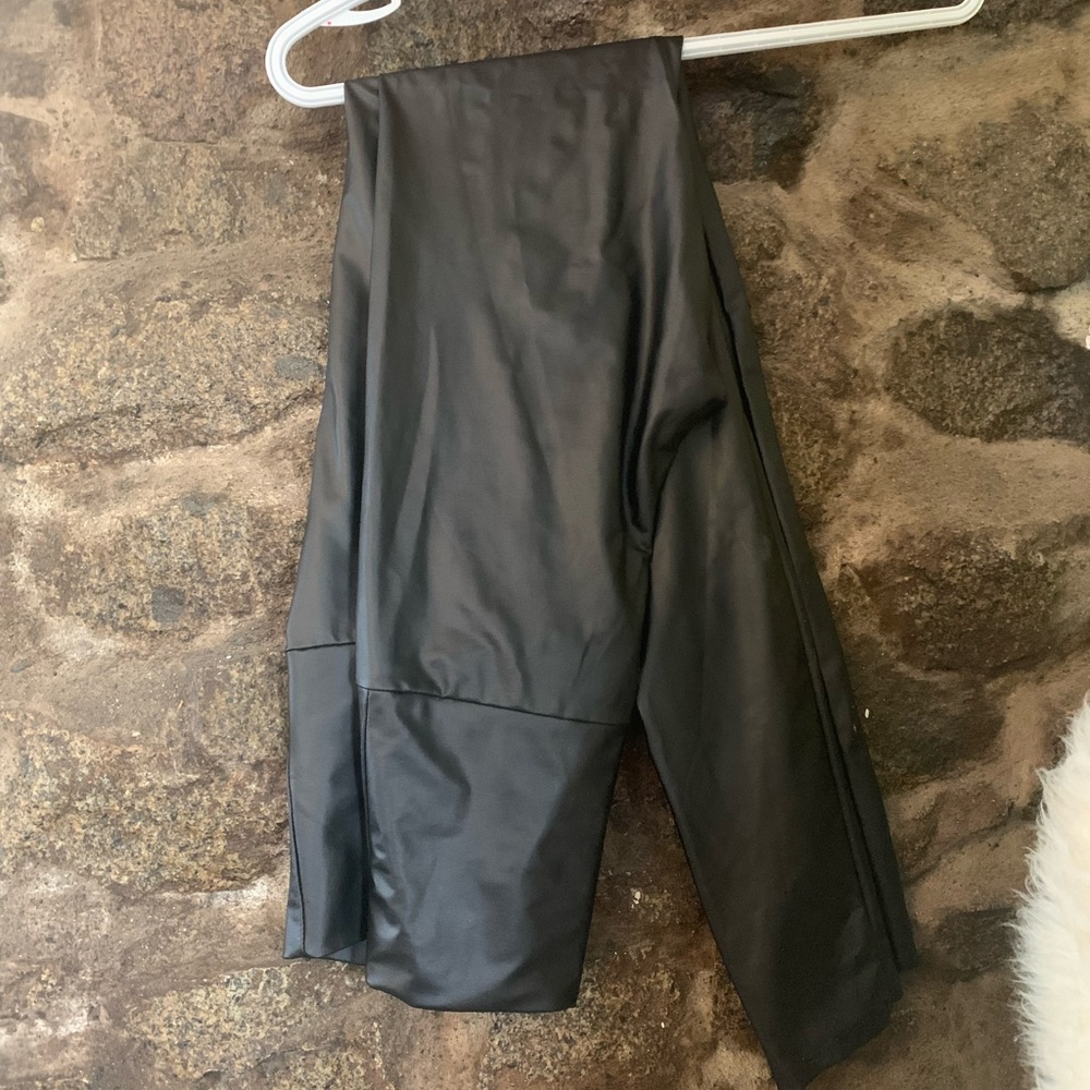 Pleather Silver Icing leggings